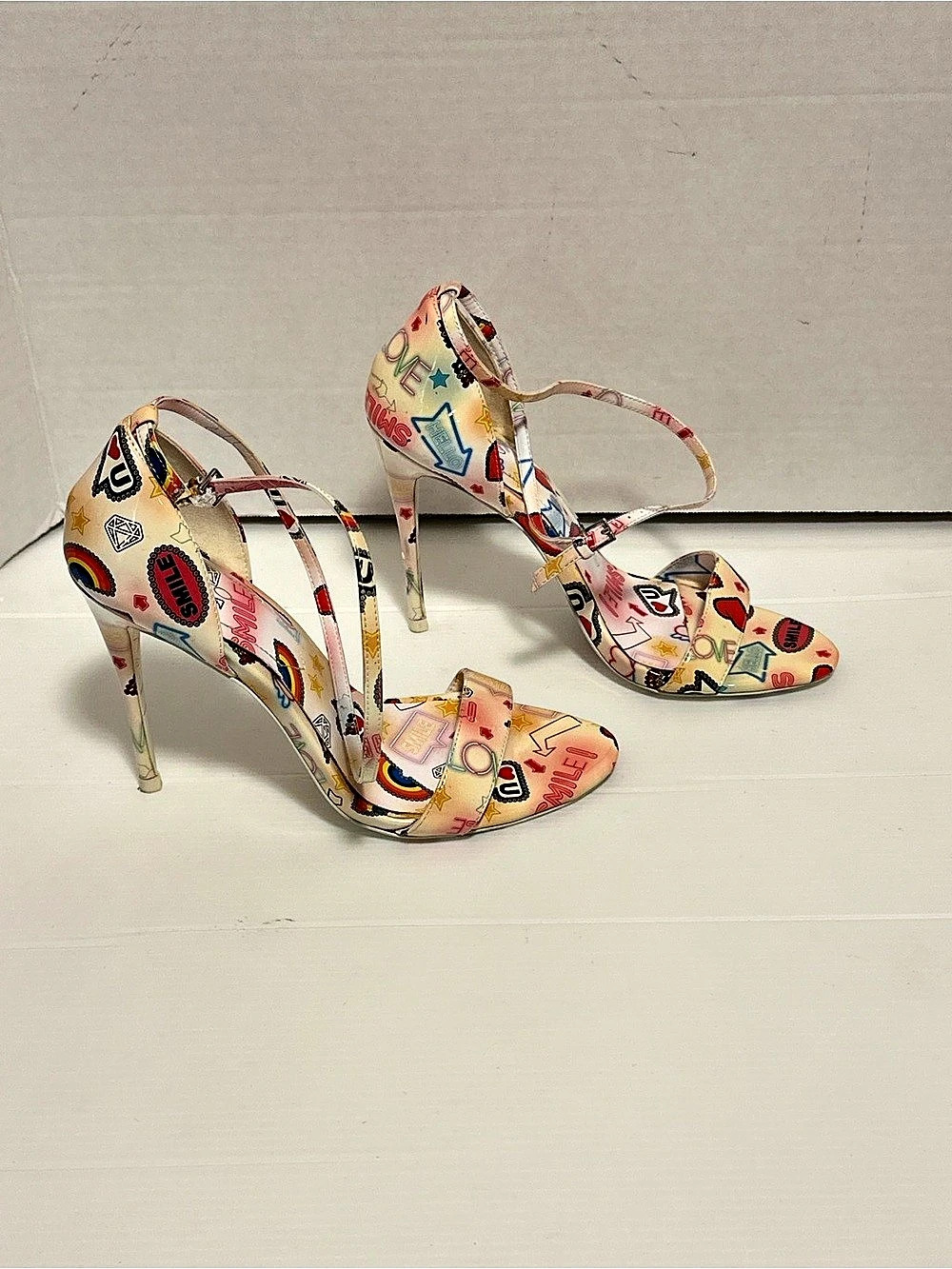 ALDO Sandyy Graphic Print Stiletto Sandals Pink Multi Color Heels Womens Size 6.